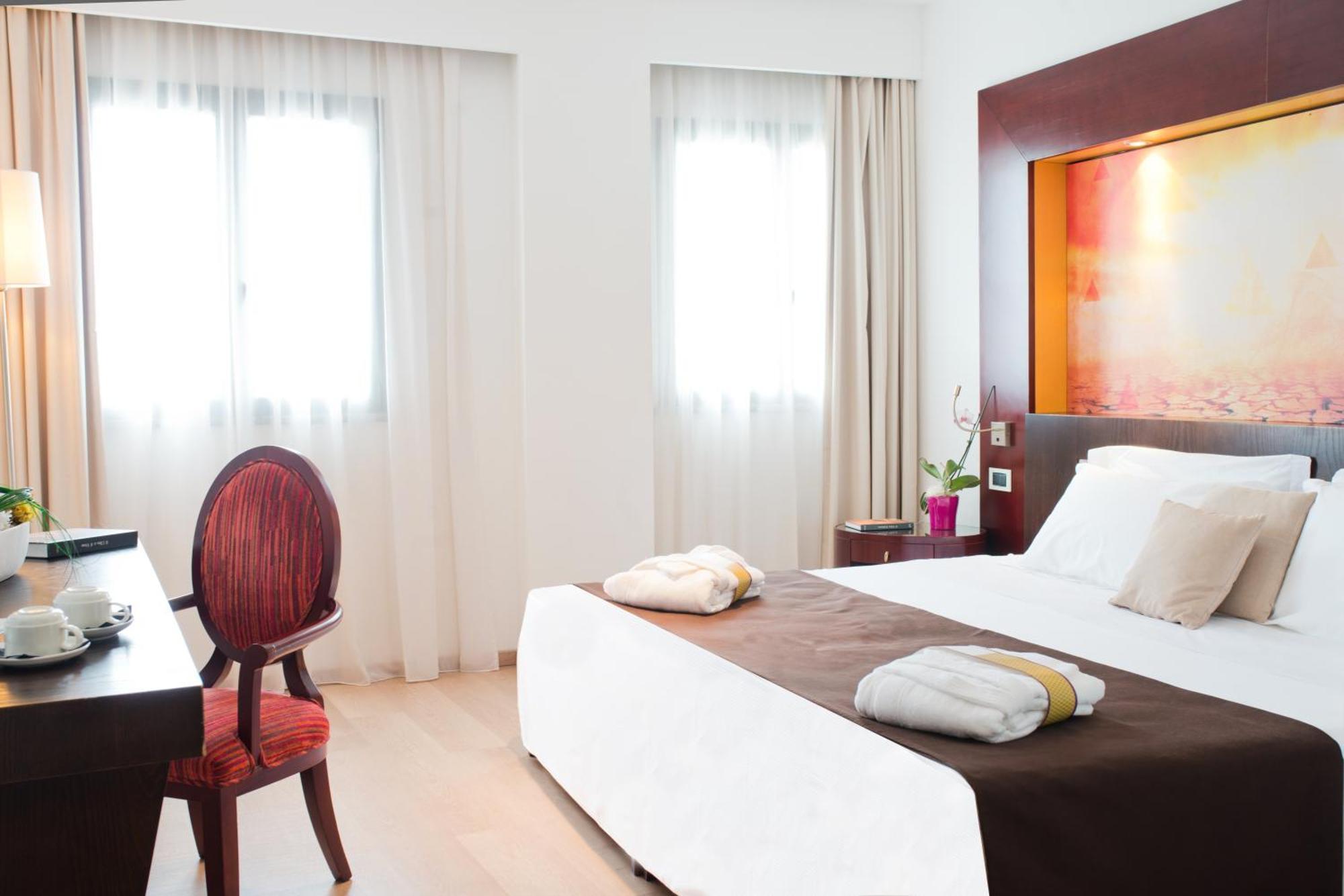 Mercure Olbia Exteriér fotografie